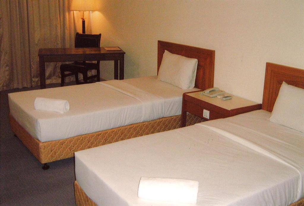Folkmeldrum Hotel Johor Bahru Exterior photo
